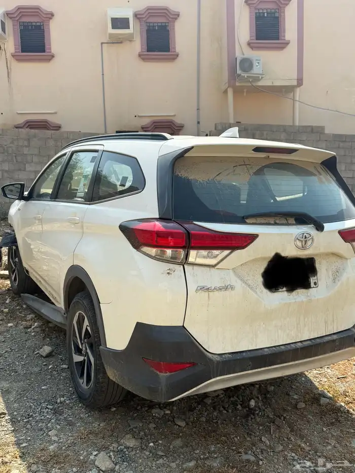 سيارة مصدومة نوع تويوتا راش وآجن 2020 6