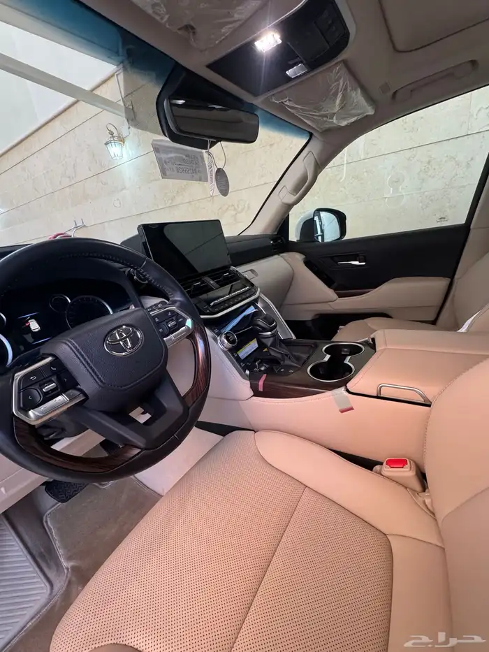 للبيع لاندكروزر جيب GXR جي إكسار L5 فل كامل 19