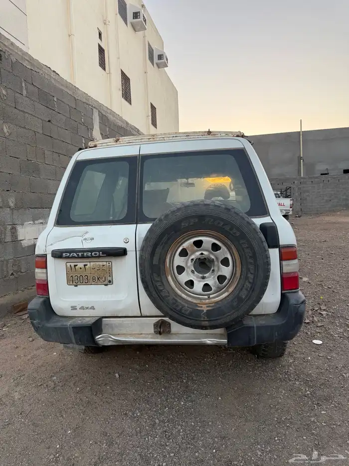 للبيع نيسان باترول موديل 2001 ممشاه 260 الف مبيعات حكوميه 2