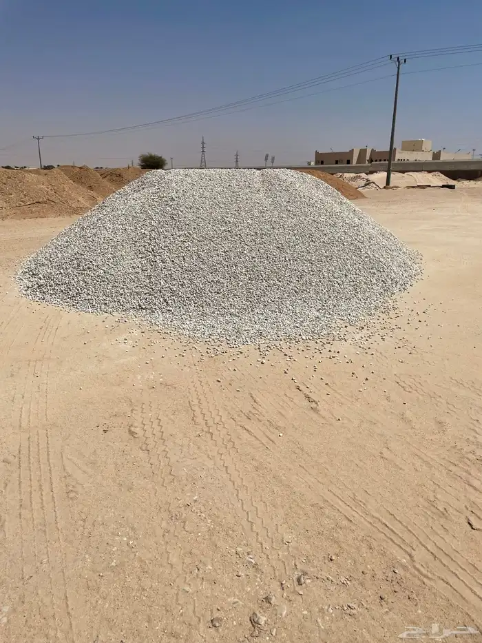 توريد رمل ابيض ورمل احمر وبحص 1