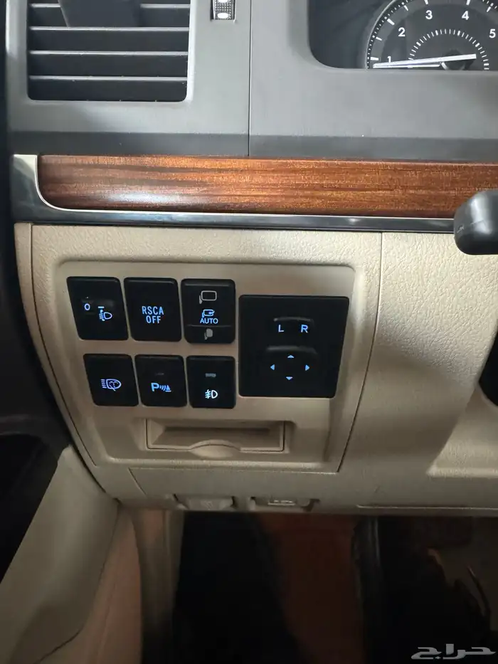 للبيع تويوتا لانكروزر 2018 GXR-V8 فل 39