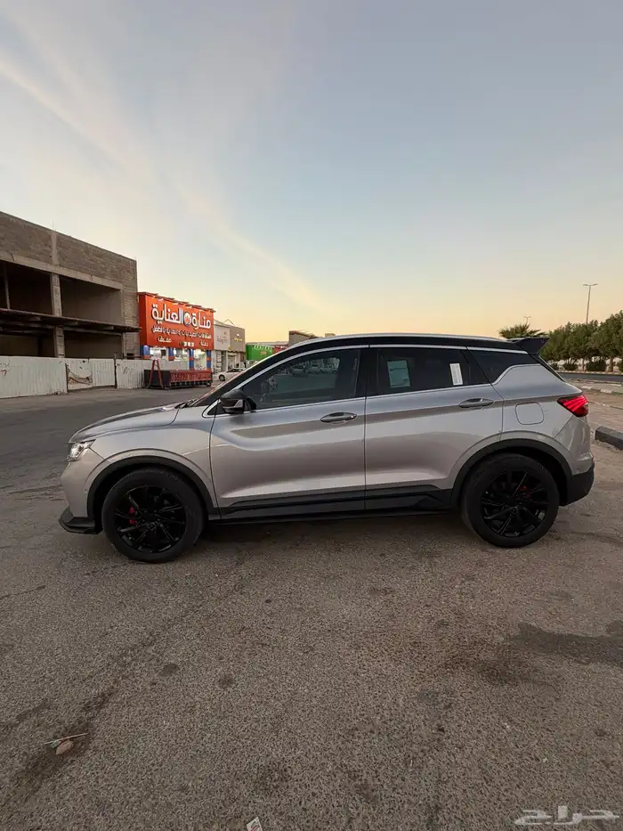 جيلي كولراي 2022 1