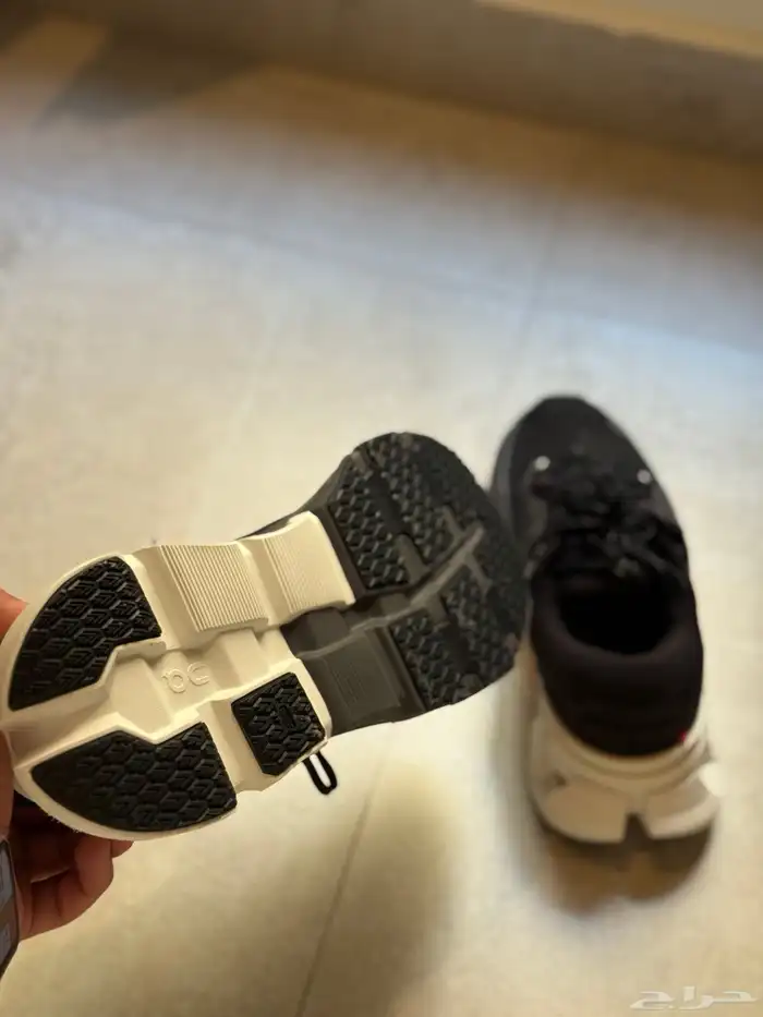 جزمة شركة اون راننج ( On Running ) أخت الجديدة 3