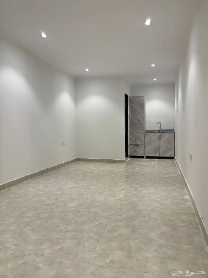 غرف استديو للإيجار جديده بحي السلي 5