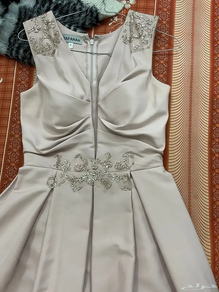 فساتين للبيع 5