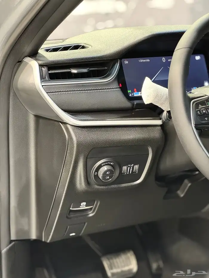 جيب jeep (اصفار) موديل 2023 21