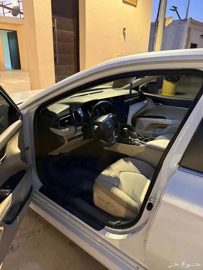 كامري 2019 هايبرد نضيفة للمستخدم 7