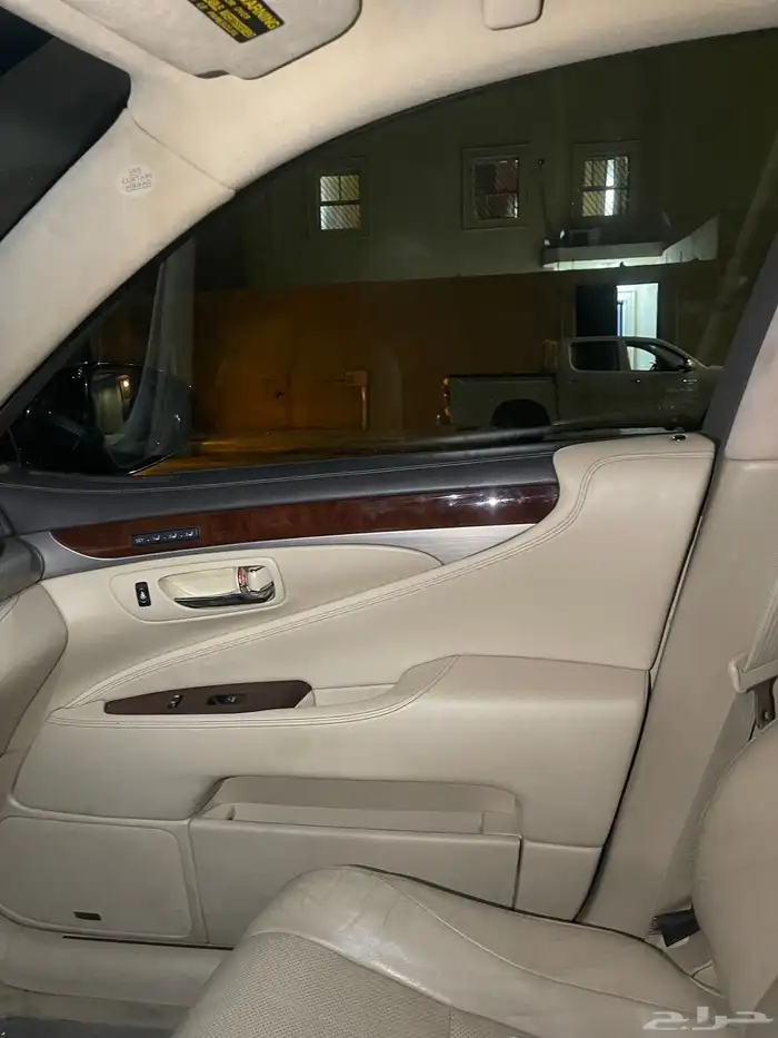 لكزز 2014 LS460 للتشليح 8