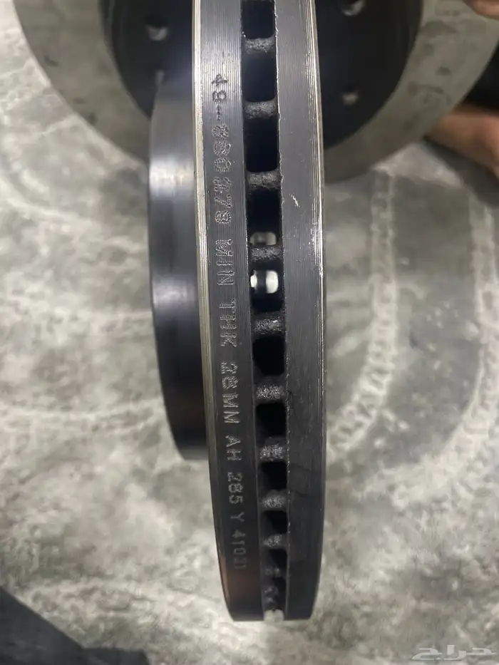 طقم فرامل سييرا تاهو سلفرادو(هوبات فحمات قواعد كليبر) جديد 4