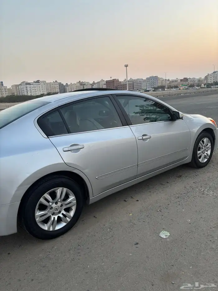 نيسان التيما 2011 3