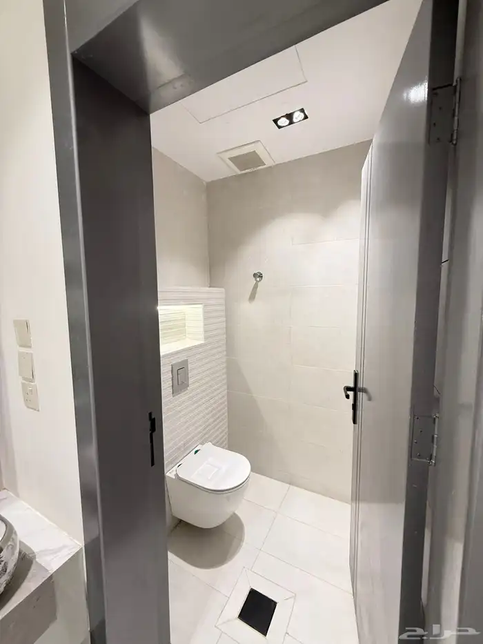 للبيع شقق سكنية فاخرة موقع مميز بحى المعارض بخميس مشيط 40