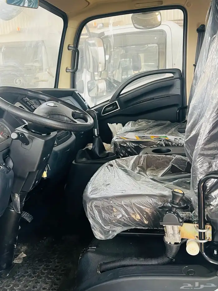 معرض الفايز للسيارات 5