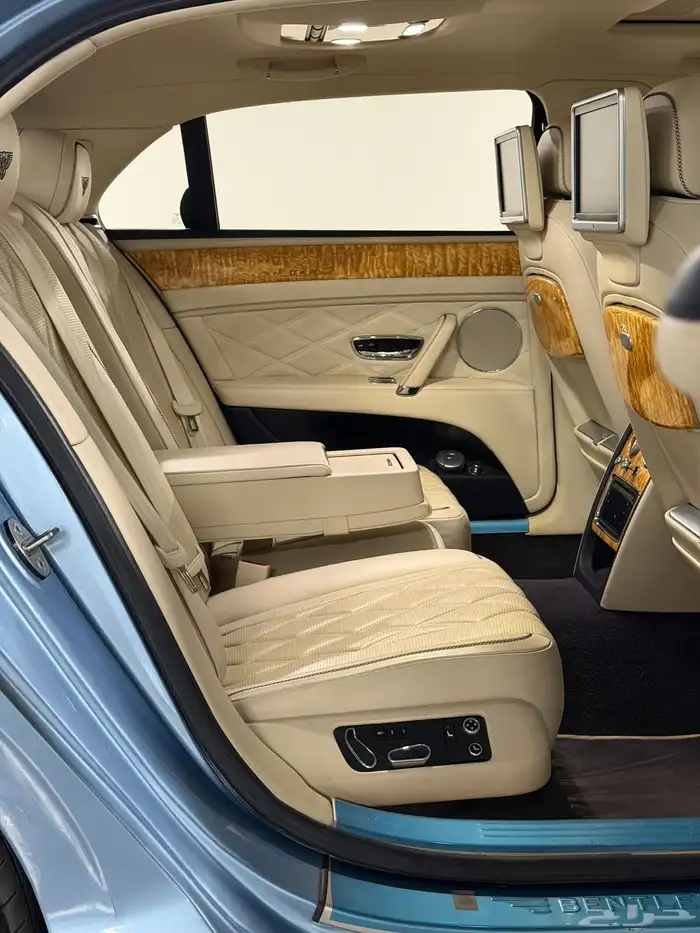 بنتلي فلاينج سبير 2015 9