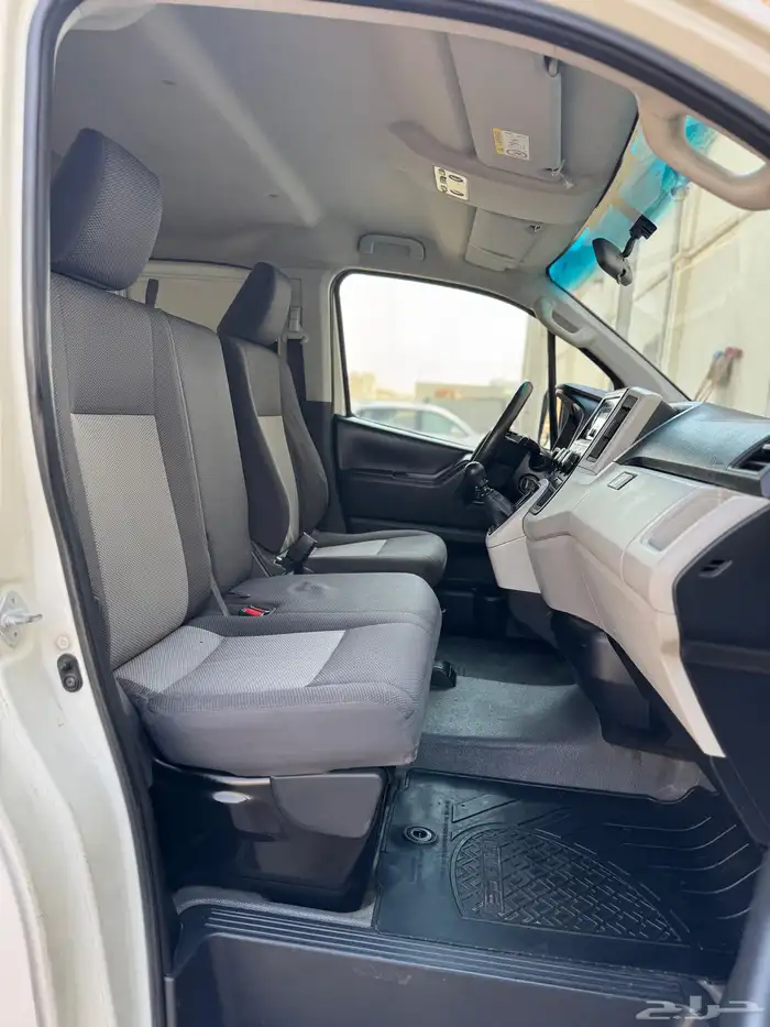 تيوتا-هايس-بضاعه-2020-سقف منخفض 12