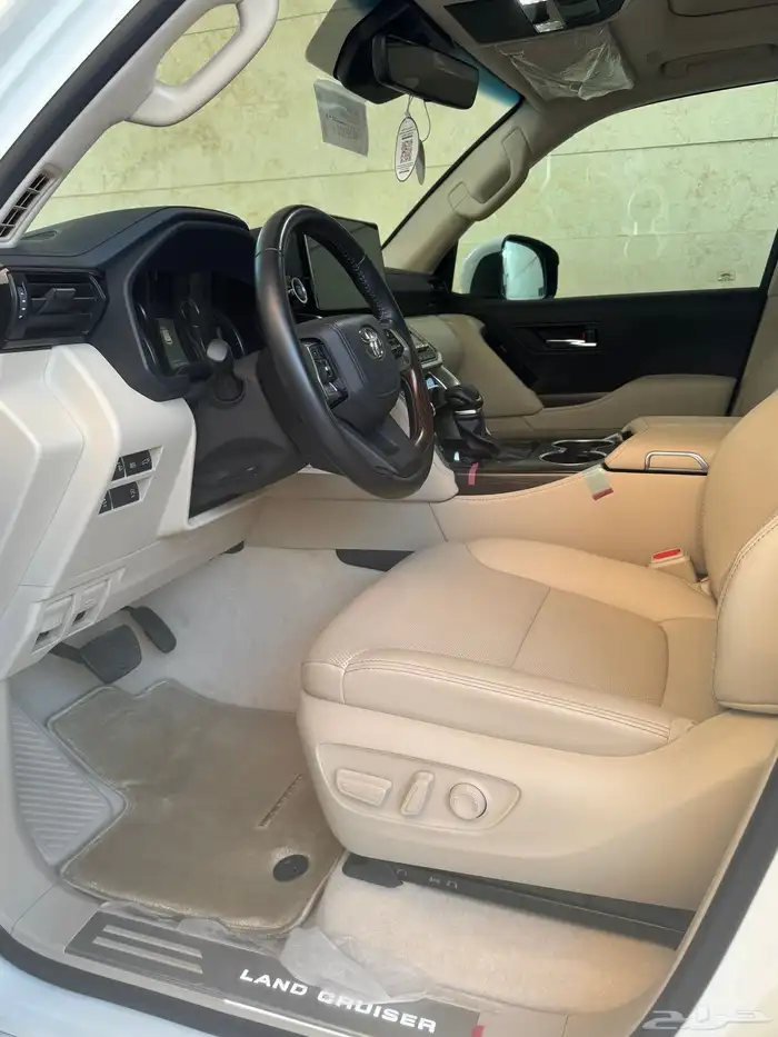 للبيع لاندكروزر جيب GXR جي إكسار L5 فل كامل 21