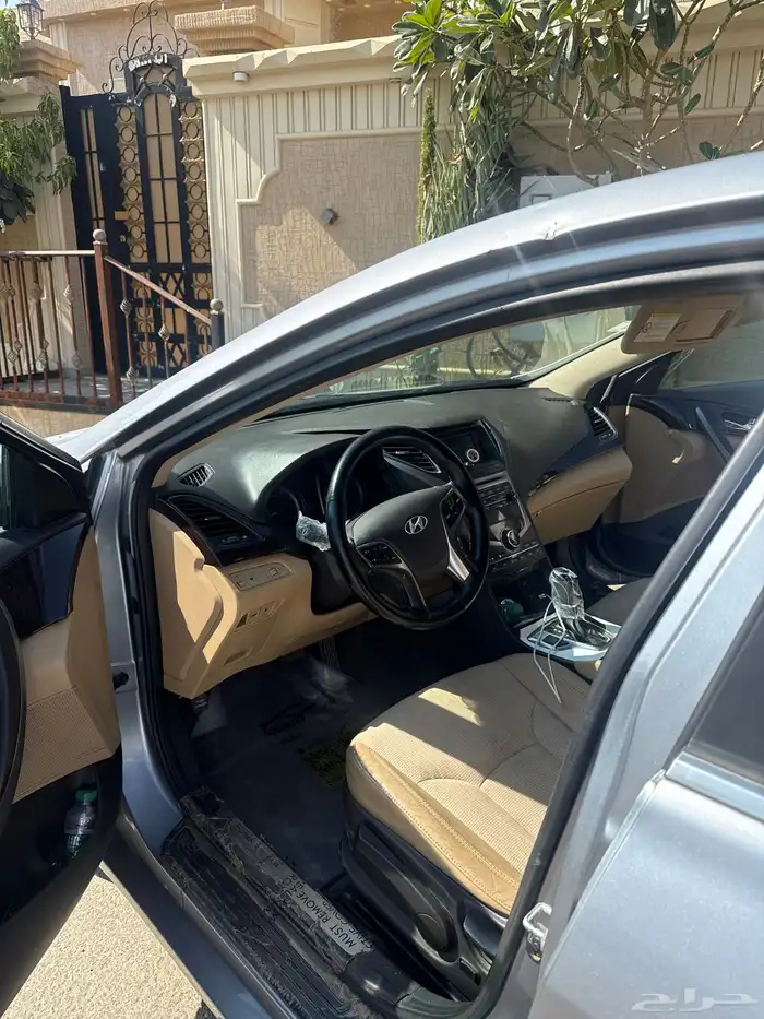 ازيرا 2016 رصاصي غامق نظيفه بدي وكاله منوة المستخدم 2