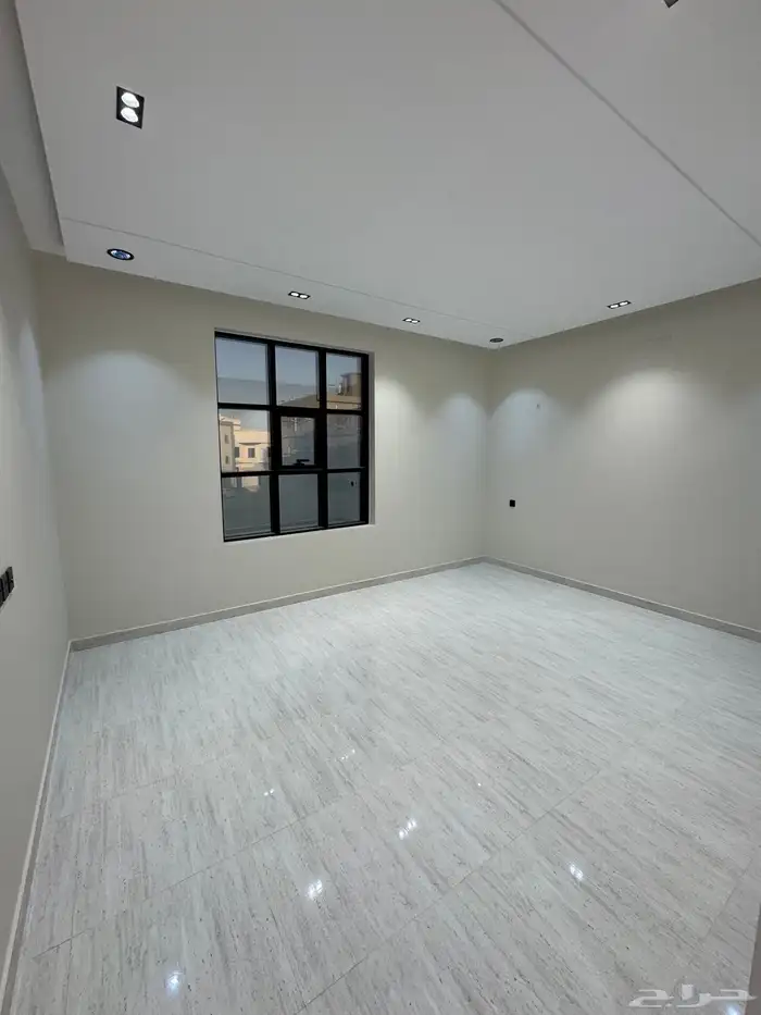 للبيع روف علوي دور ثاني مع ملحق مدخل مستقل مقابل نادي ضمك 8