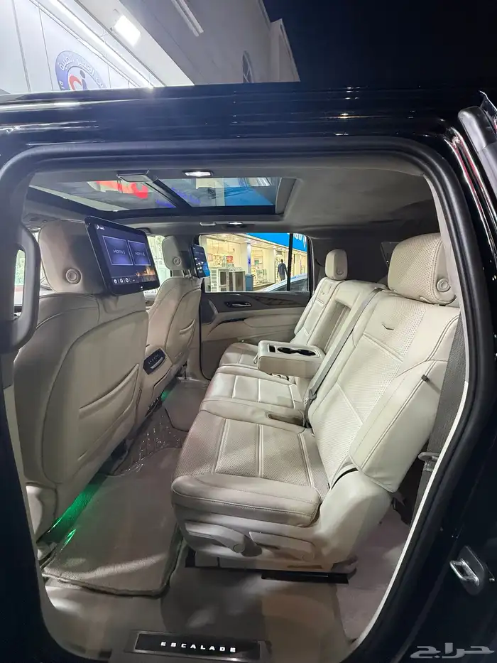 كديلاك اسكليد اسبورت بلاك اديشن 13