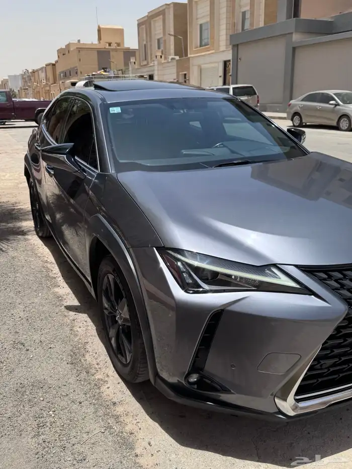 لكزس Ux200 موديل 2021 ممشى قليل 75 الف 2