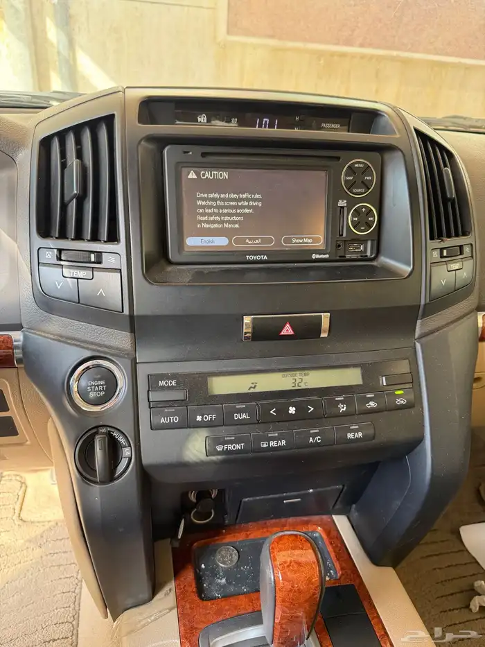 لاندكروزر 2012 فطيمي مخزن 12