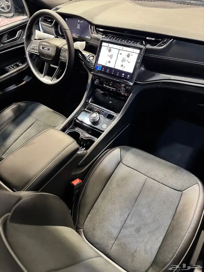 جيب jeep (اصفار) موديل 2023 28