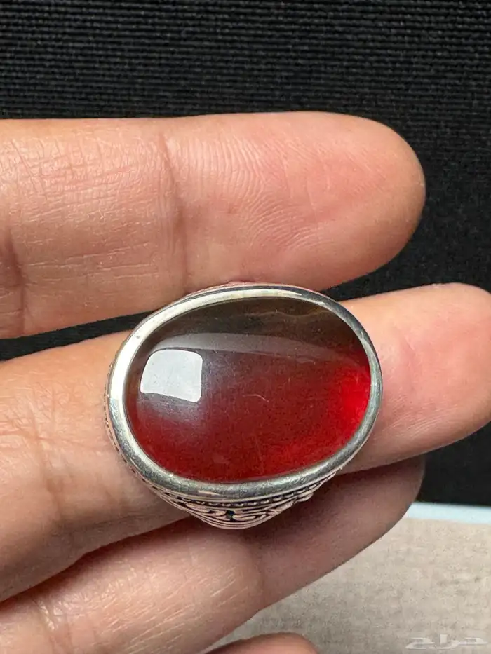 خاتم فضة عيار 990 صياغة عارف عقيق يماني احمر زجاجي مزعفر 9