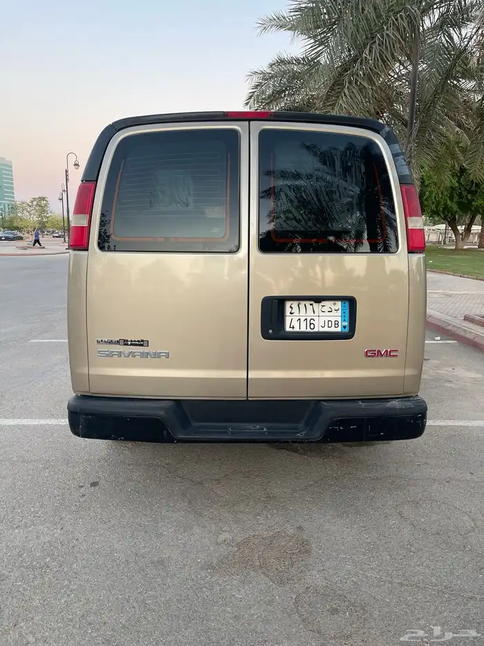 للبيع فان سافانا جي ام سي 2011م 12 راكب شاص قصير 5