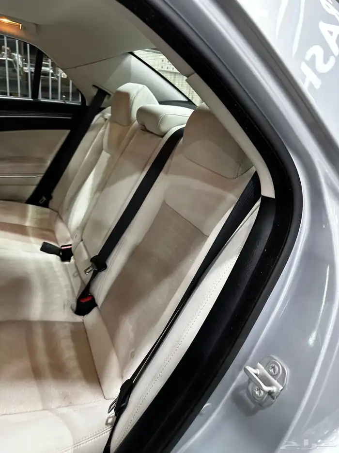 كرايزلر C300 فضي 2021 عداد قليل 31 لدى معرض(الرشيدي) 30