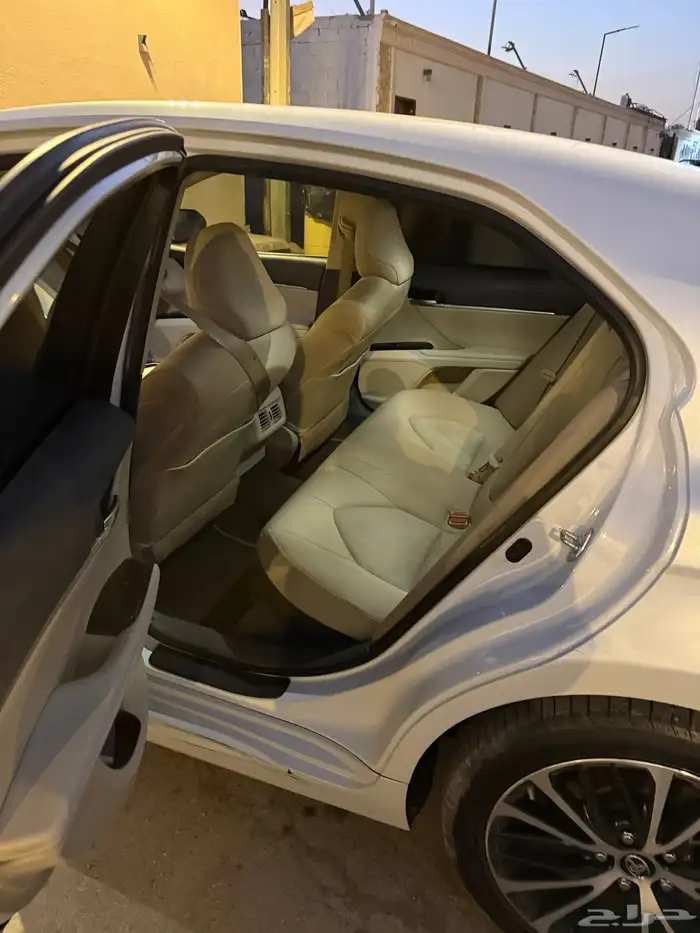 كامري 2019 هايبرد نضيفة للمستخدم 5