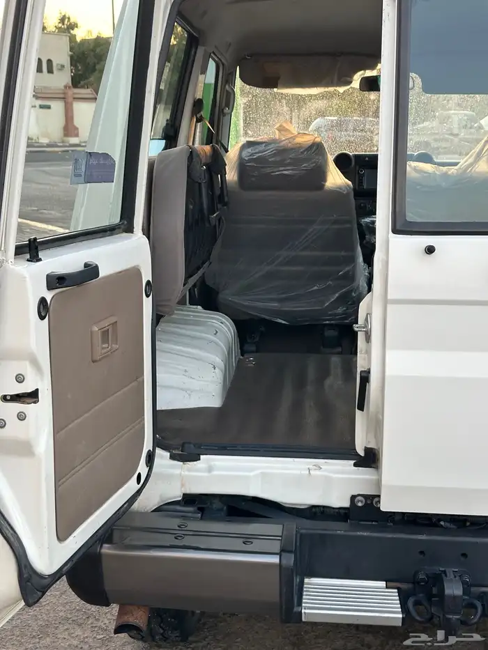 جيب ربع بوليسي 6