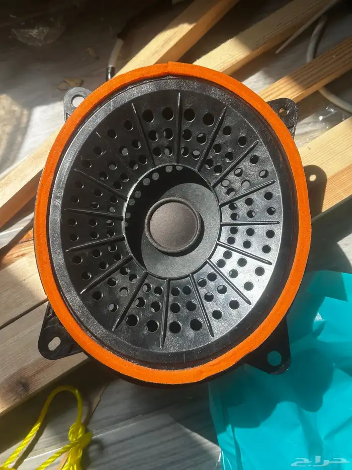 سماعات jbl تركيب للافالون والكامري ولاغلب سيارات تويوتا 0