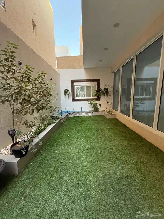 فيلا للإيجار بالعارض 7