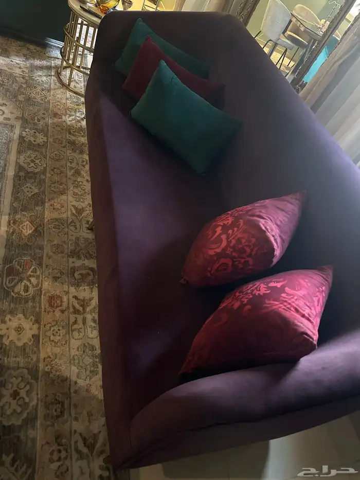 كنب و طاولة مع طاولتين خدمات رخام 1