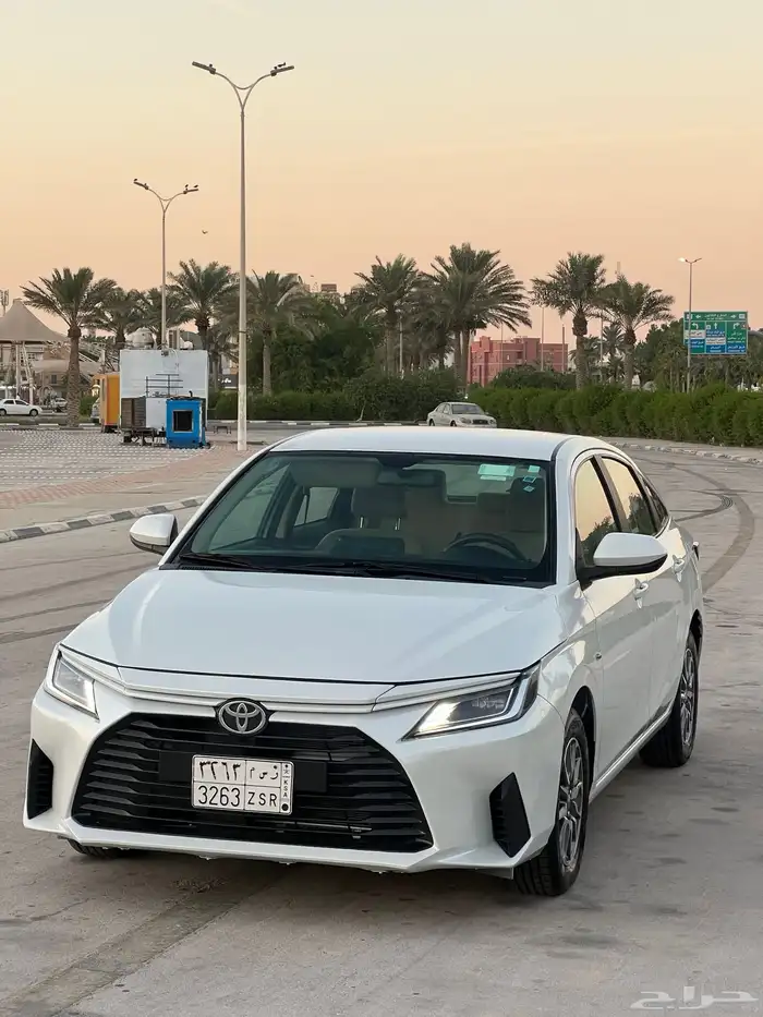تويوتا يارس 2023 2
