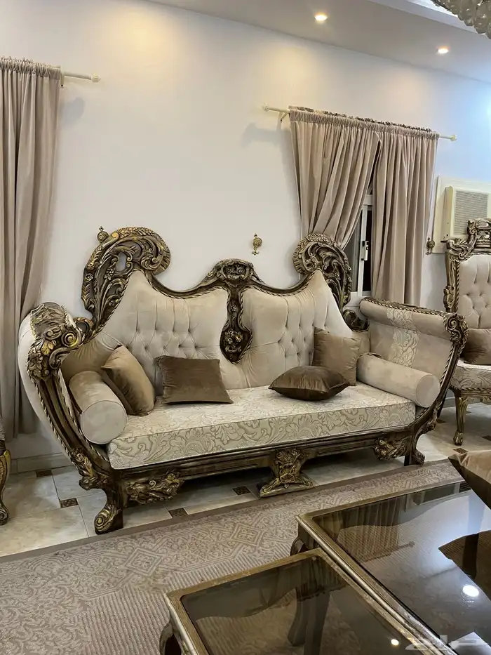 طقم كنب فخم للبيع المستعجل 6