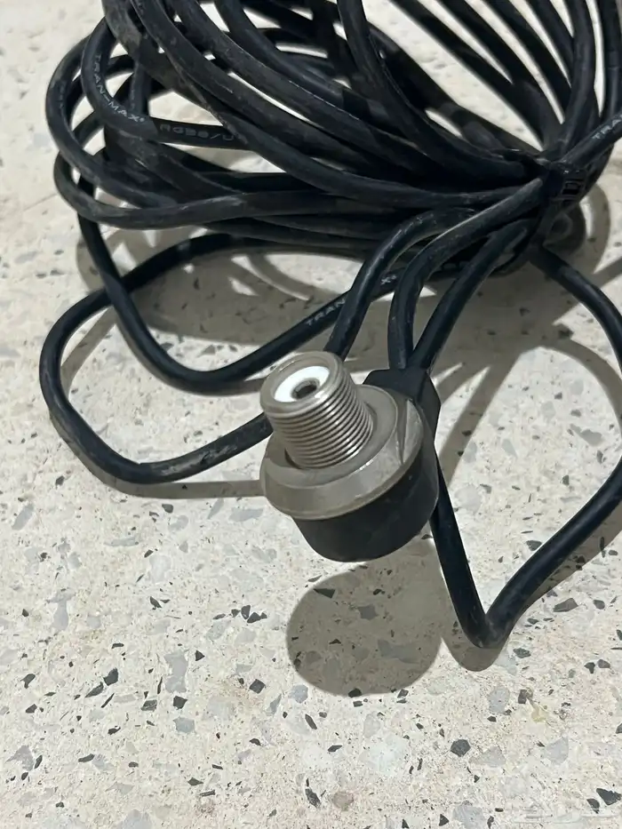 للبيع جهاز راديو Rugged مع جهاز كنود للبقي 6