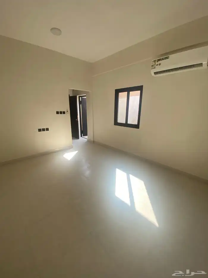 للبيع فيلا سكنية في حي الملز تتكون من ثمان وحدات 3