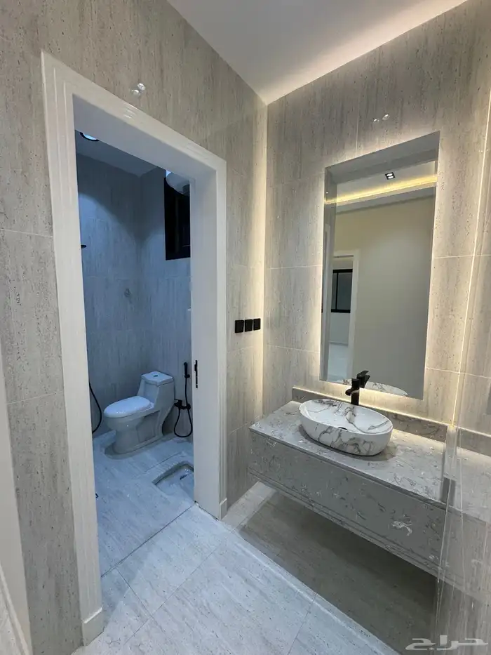 للبيع روف علوي دور ثاني مع ملحق مدخل مستقل مقابل نادي ضمك 14