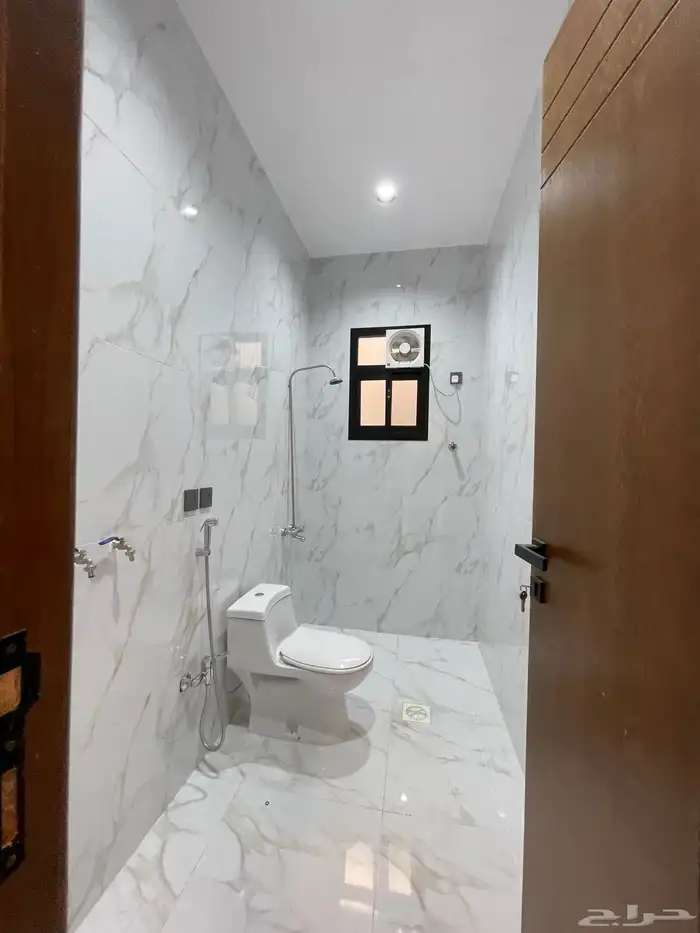 للبيع فيلا روف دور ثانى مع ملحق درج داخلى وخارجى من 750 الف 26