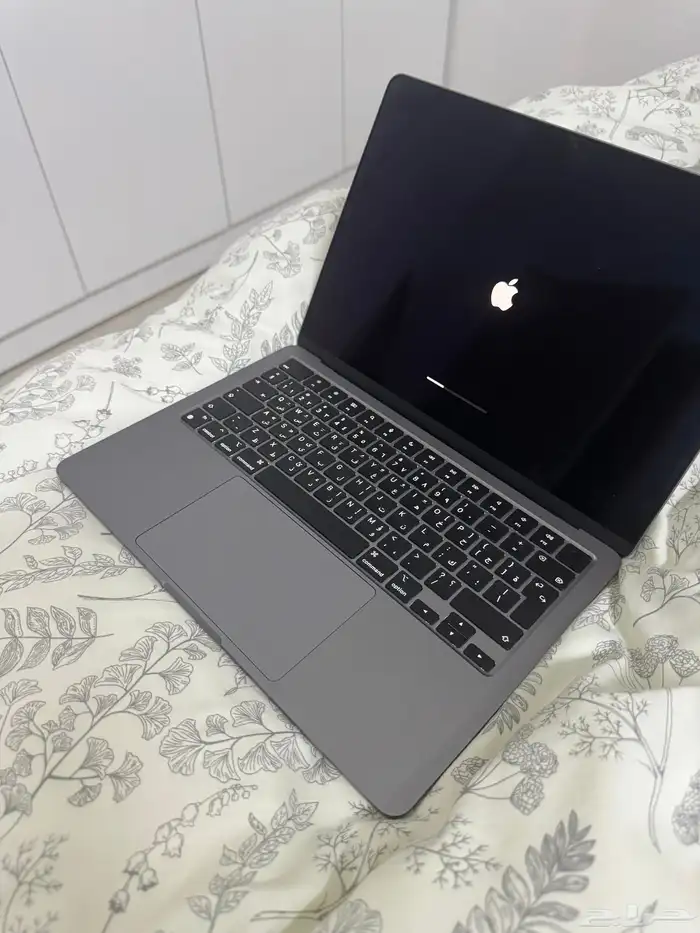 ماك بوك للبيع 1