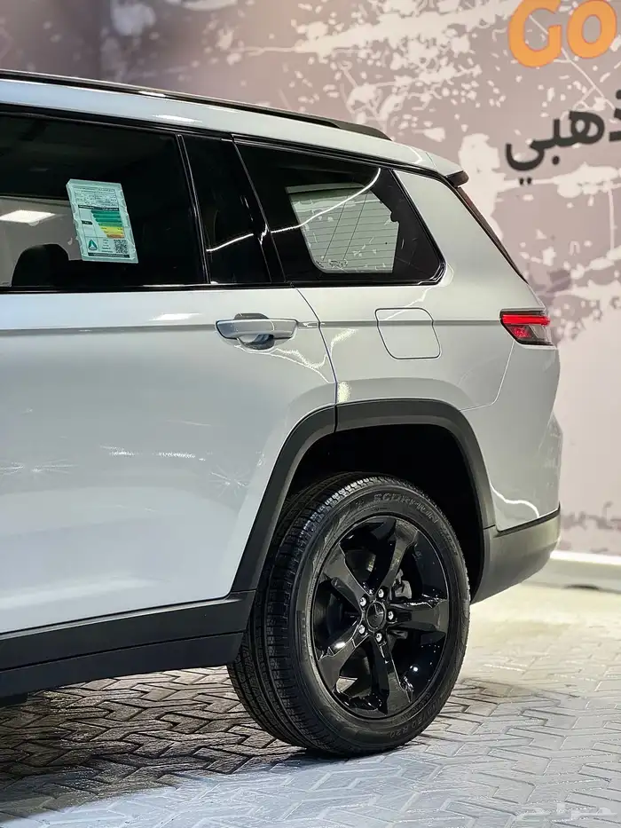 جيب jeep (اصفار) موديل 2023 9