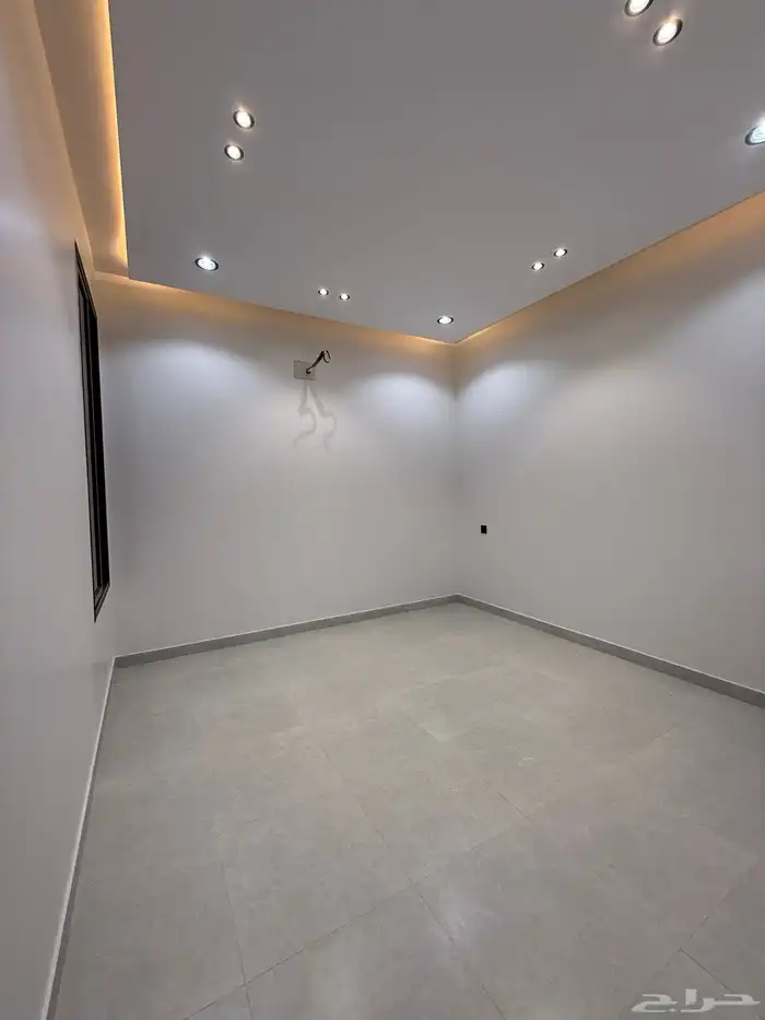 شقه دور ارضي 6 غرف مع بايكه سياره خلف ح الراقي -بسعر520الف 18