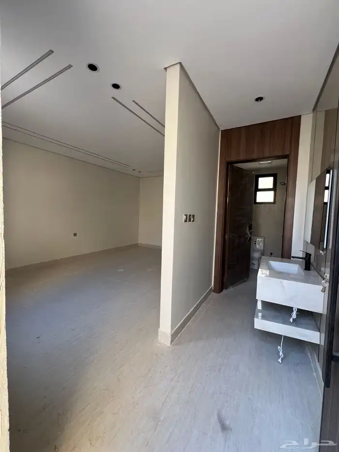 للبيع دور جديد شغل ممتاز للغاية بالعوينة المربع الذهبي 4