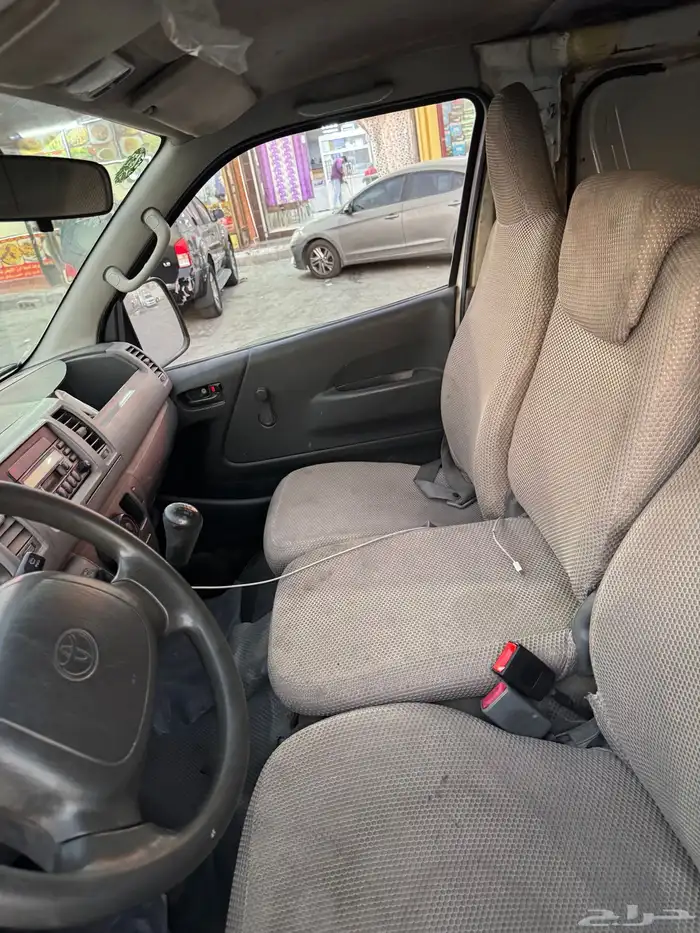 تايوتا باص 2010 بضاعه بنزين غير مكيف محركات شرط 5