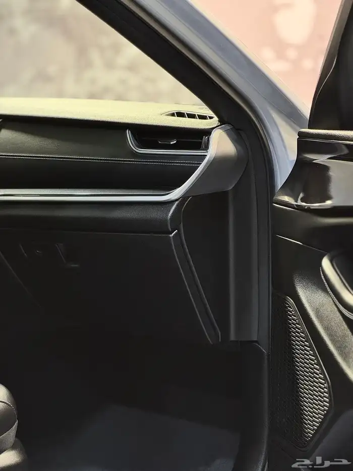 جيب jeep (اصفار) موديل 2023 22