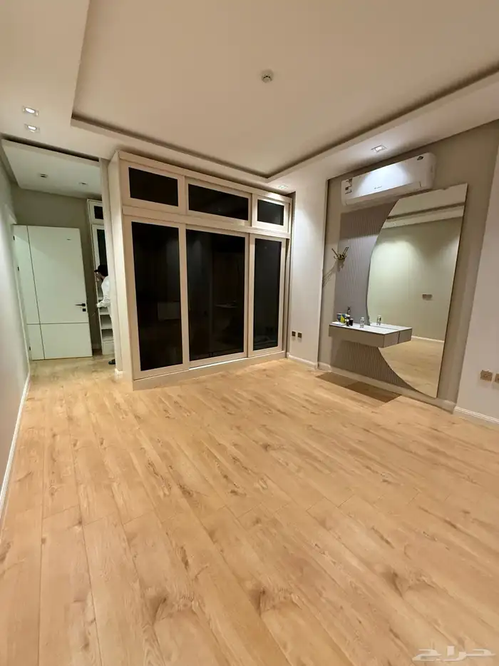 فيلا للإيجار بالعارض 33