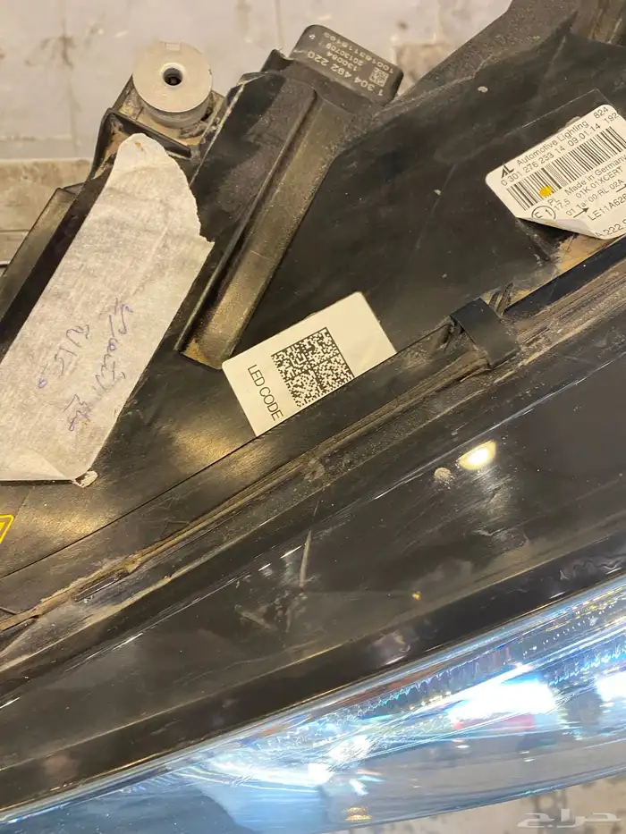 شماعة وانوار ميرسيدس 4