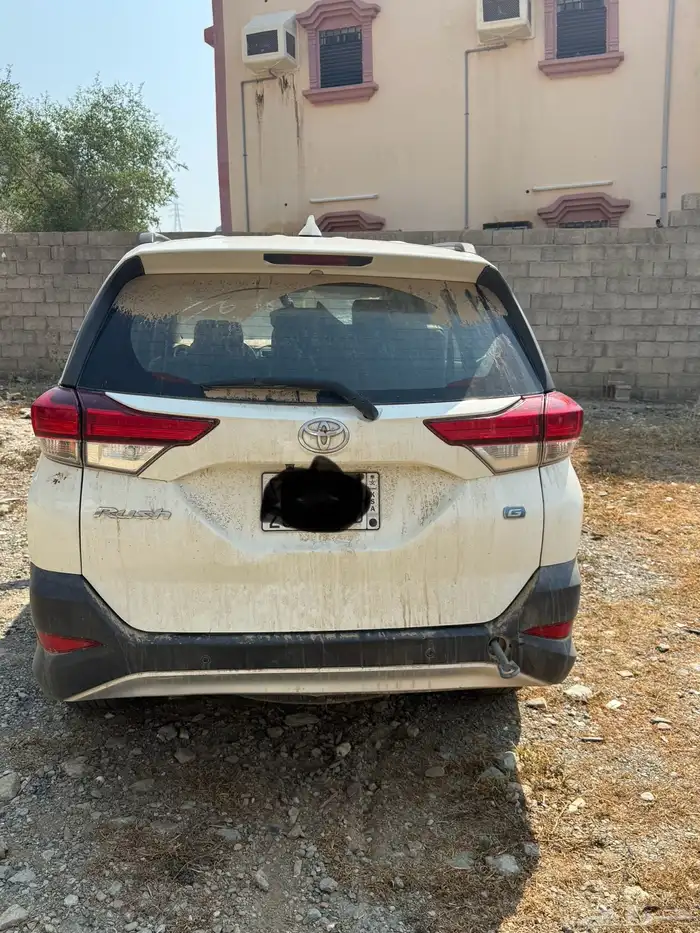 سيارة مصدومة نوع تويوتا راش وآجن 2020 5