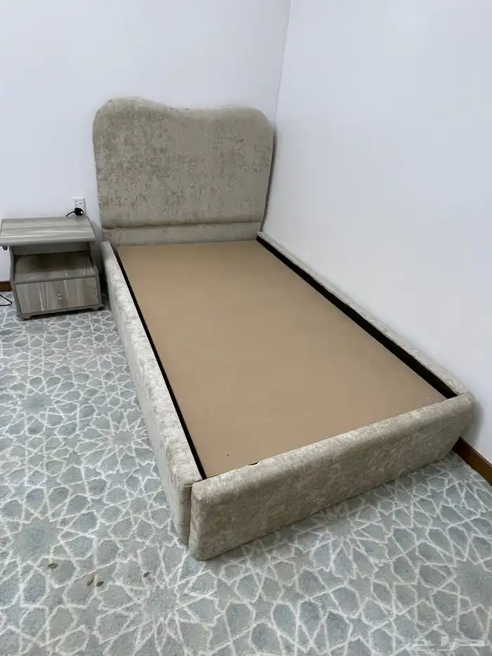 تفصيل غرف نوم وتركيب ديكورات خشبية والتنجيد 10