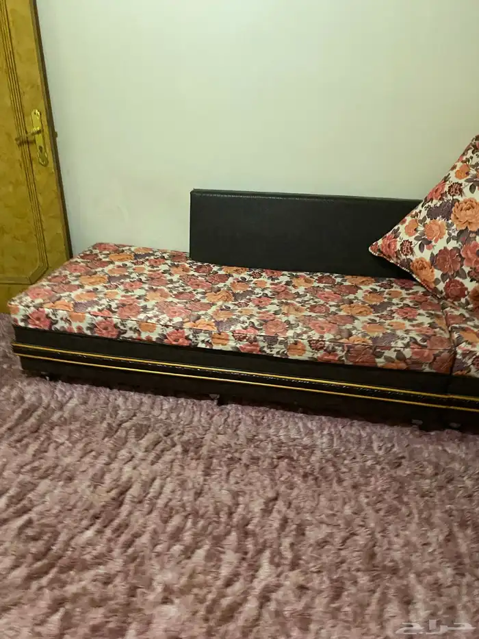 مجانا اثاث كنب وفرش وستاره ودولاب كبير 0